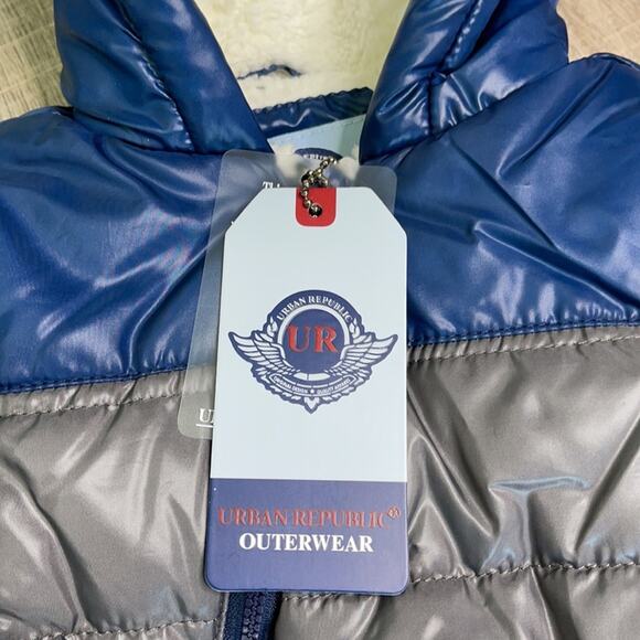 URBAN REPUBLIC Pram Faux Shearling Hood Puffer Bodysuit Size 3M - Picture 3 of 8